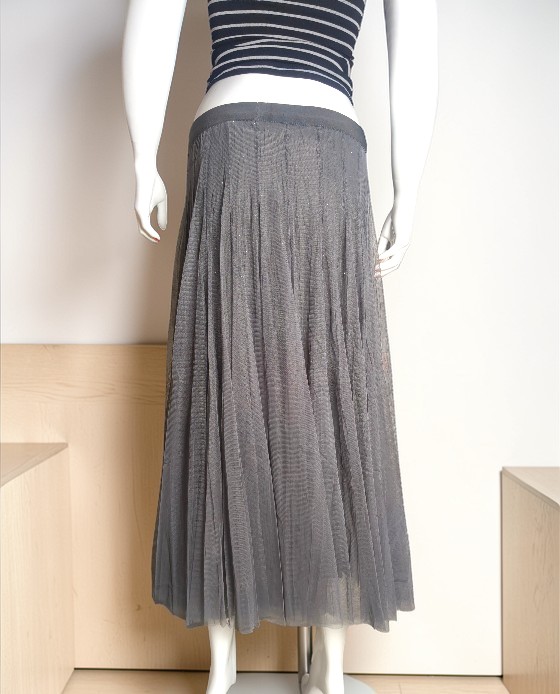 Layered Net Fabric Skirt